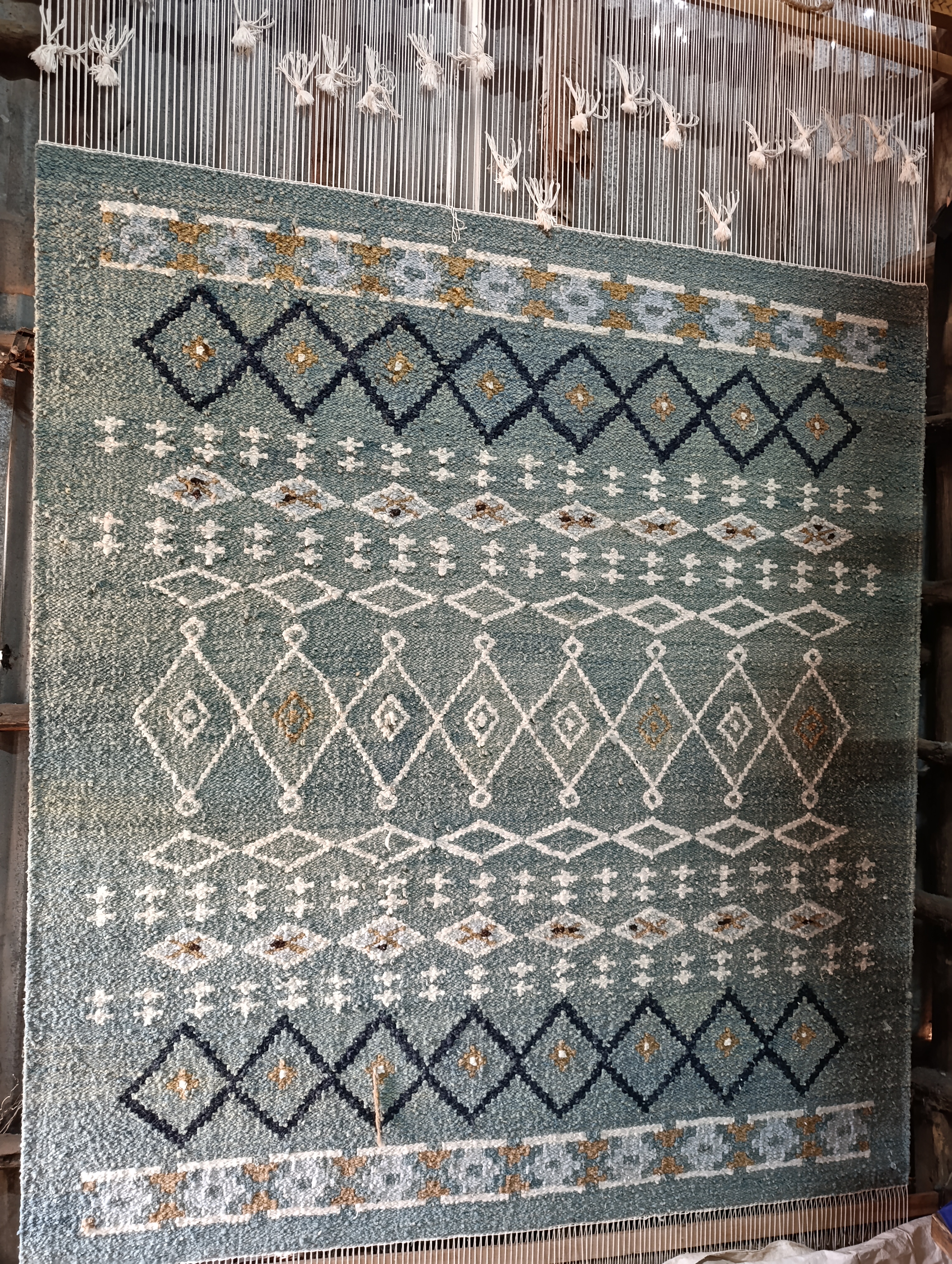JHWC colourful green rug